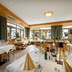 酒店 Alpen Glueck Kirchberger Hof 4*