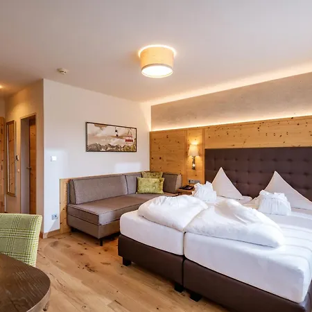 Alpen Glueck Kirchberger Hof קירשברג אין טירול