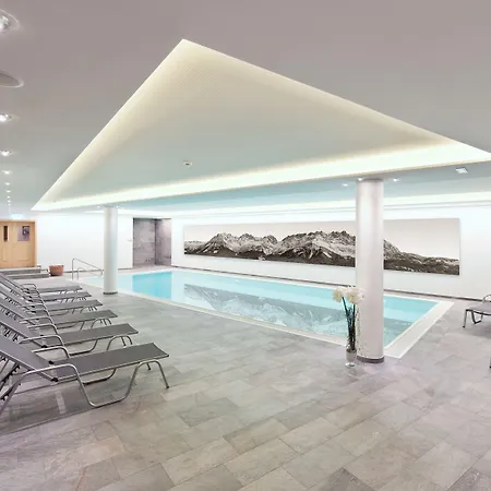 Alpen Glueck Kirchberger Hof מלון