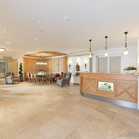 Alpen Glueck Kirchberger Hof מלון