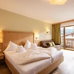 Hotel Alpen Glueck Kirchberger Hof