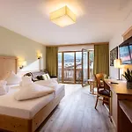 Alpen Glueck Kirchberger Hof Hotel 4*