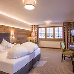 Alpen Glueck Kirchberger Hof Hotel 4*
