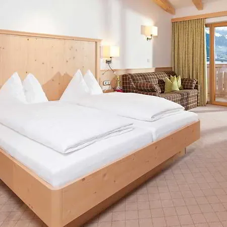 Alpen Glueck Kirchberger Hof 4*